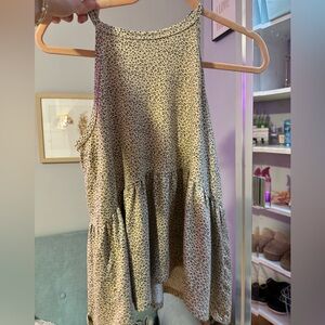 Halter neck leopard print tank top.